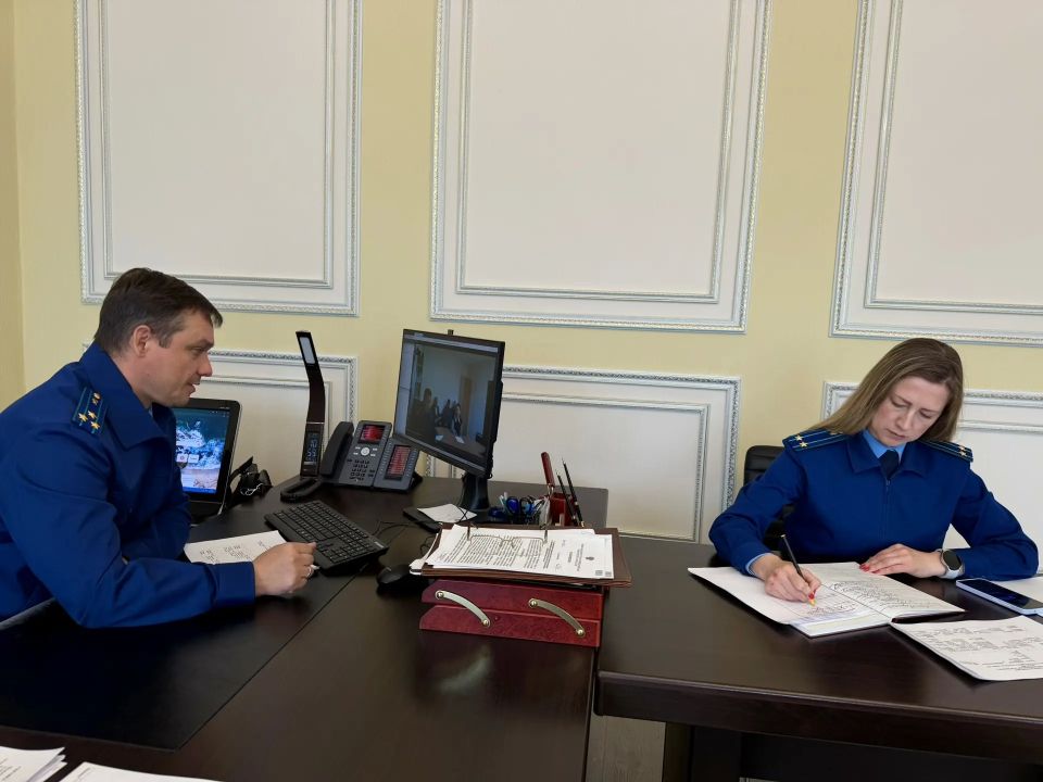 Заместитель прокурора Республики Алтай провел личный прием жителей Усть-Канского района Заместитель прокурора Республики Алтай провел личный прием жителей Усть-Канского района