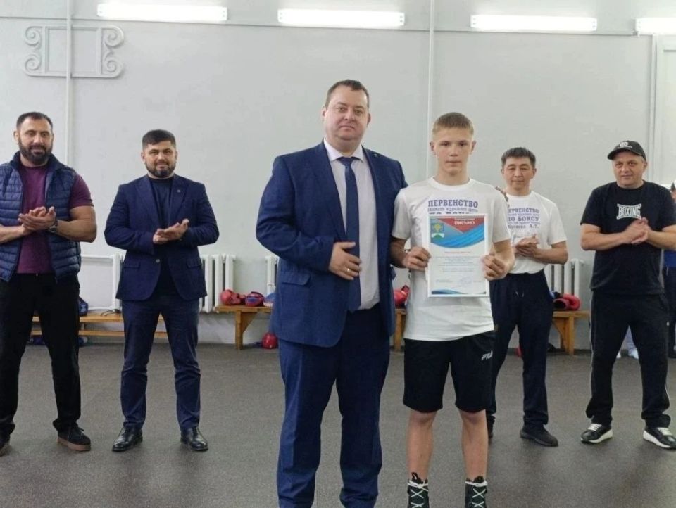 Воспитанник Спортивной школы Майминского района Ярослав Миколаускас выиграл Первенство России по боксу Воспитанник Спортивной школы Майминского района Ярослав Миколаускас выиграл Первенство России по боксу
