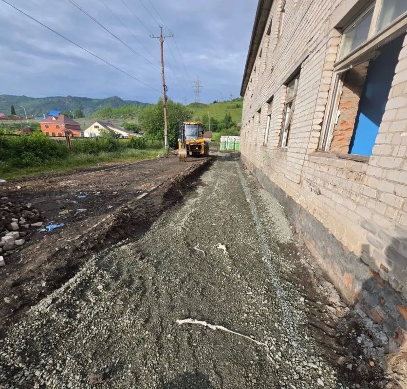 В Шебалино капитально ремонтируют поликлинику районной больницы В Шебалино капитально ремонтируют поликлинику районной больницы