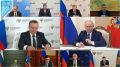 Президент России Владимир Путин провел совещание с членами правительства по теме работы топливного и транспортного комплекса в нынешней ситуации