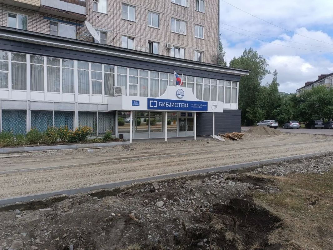 Наши подписчики неоднократно жаловались на состояние тротуаров на Жилмассиве Наши подписчики неоднократно жаловались на состояние тротуаров на Жилмассиве