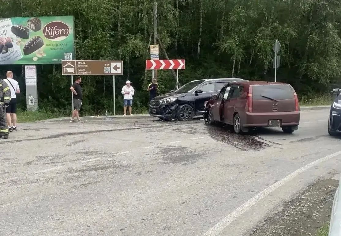 8 пострадавших, включая 3 детей 8 пострадавших, включая 3 детей