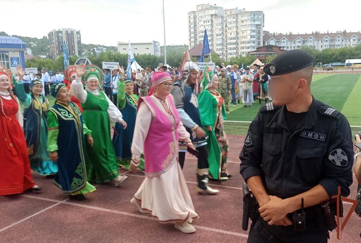 Росгвардейцы обеспечили безопасность межрегионального праздника алтайского народа «Эл-Ойын 2026» в Республике Алтай Росгвардейцы обеспечили безопасность межрегионального праздника алтайского народа «Эл-Ойын 2026» в Республике Алтай