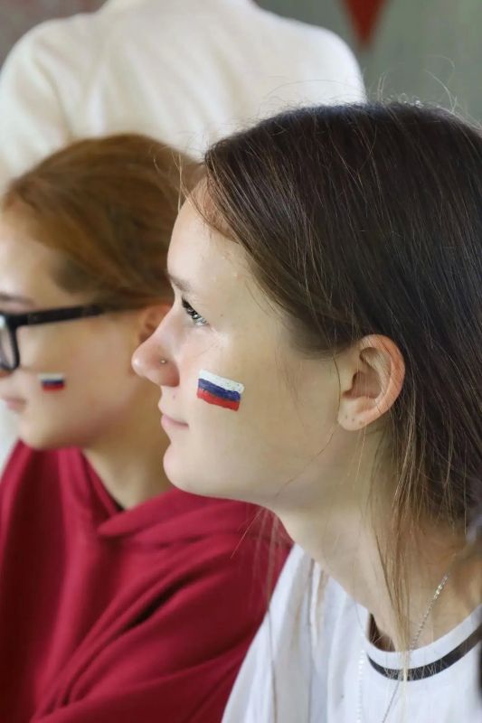 «Зарница 2.0» прошла в лагере «Лебедь в рамках смены «Время юных героев» «Зарница 2.0» прошла в лагере «Лебедь в рамках смены «Время юных героев»