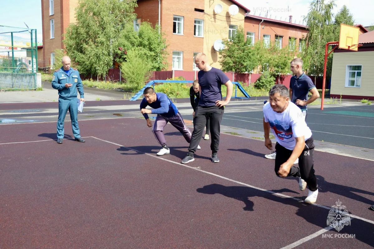 Пожарные успешно прошли квалификационную аттестацию Пожарные успешно прошли квалификационную аттестацию