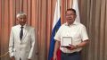 Укмету Альпимову вручили почетный знак «ч-Сумер» («Белуха»)