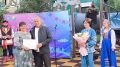 В Горно-Алтайске открыта дворовая территория по ул. Алтайская, 8, благоустроенная по нацпроекту «Инфраструктура для жизни»