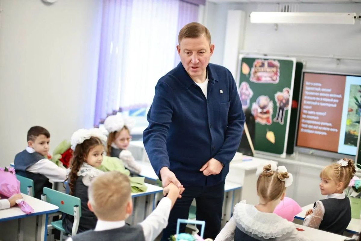 В День знаний в Горно-Алтайске после капремонта открылась начальная школа гимназии № 3 В День знаний в Горно-Алтайске после капремонта открылась начальная школа гимназии № 3