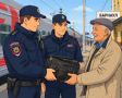 В рамках рубрики #БылТакойСлучай — в октябре 2013 года сотрудники патрульно-постовой службы Алтайского ЛУ МВД России обнаружили в электропоезде оставленную сумку с 170 тысячами рублей и вернули её владельцу