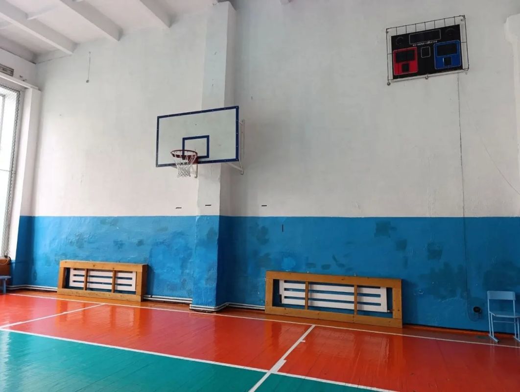 В Майминском районе планируется масштабное обновление Спортивной школы, расположенной в райцентре по адресу: ул. Механизаторов, 12. Глава района Пётр Громов сообщил о выделении федерального финансирования на эти цели В Майминском районе планируется масштабное обновление Спортивной школы, расположенной в райцентре по адресу: ул. Механизаторов, 12. Глава района Пётр Громов сообщил о выделении федерального финансирования на эти цели