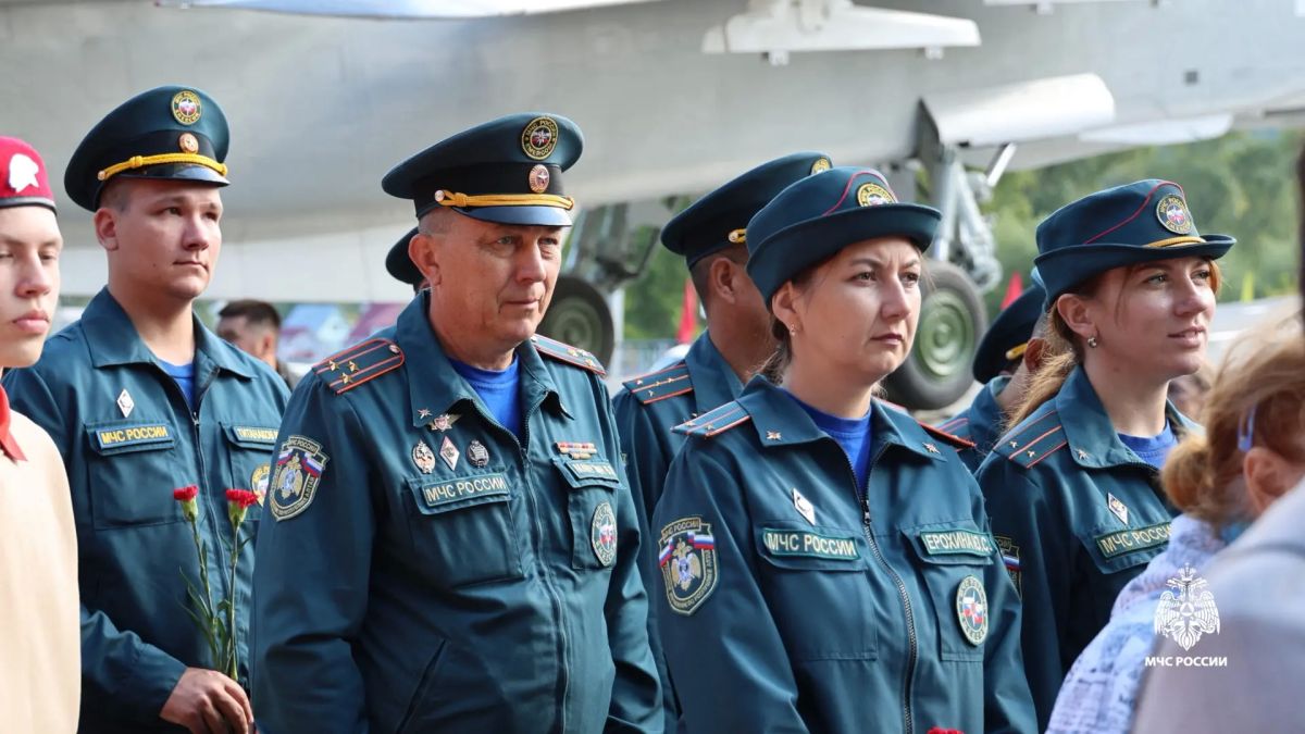 Сотрудники Главного управления приняли участие в памятных мероприятиях в Горно-Алтайске Сотрудники Главного управления приняли участие в памятных мероприятиях в Горно-Алтайске