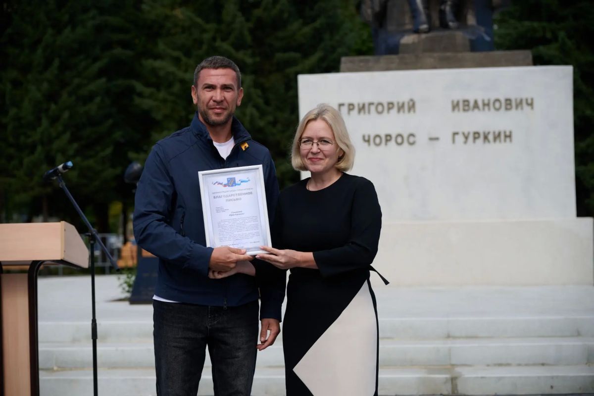 В Горно-Алтайске открыт после благоустройства Сквер имени Г.И. Чорос-Гуркина В Горно-Алтайске открыт после благоустройства Сквер имени Г.И. Чорос-Гуркина