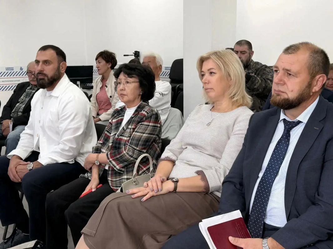 От предложений граждан — к конкретным решениям: в Республике Алтай обсудили новую Народную программу «Единой России» От предложений граждан — к конкретным решениям: в Республике Алтай обсудили новую Народную программу «Единой России»