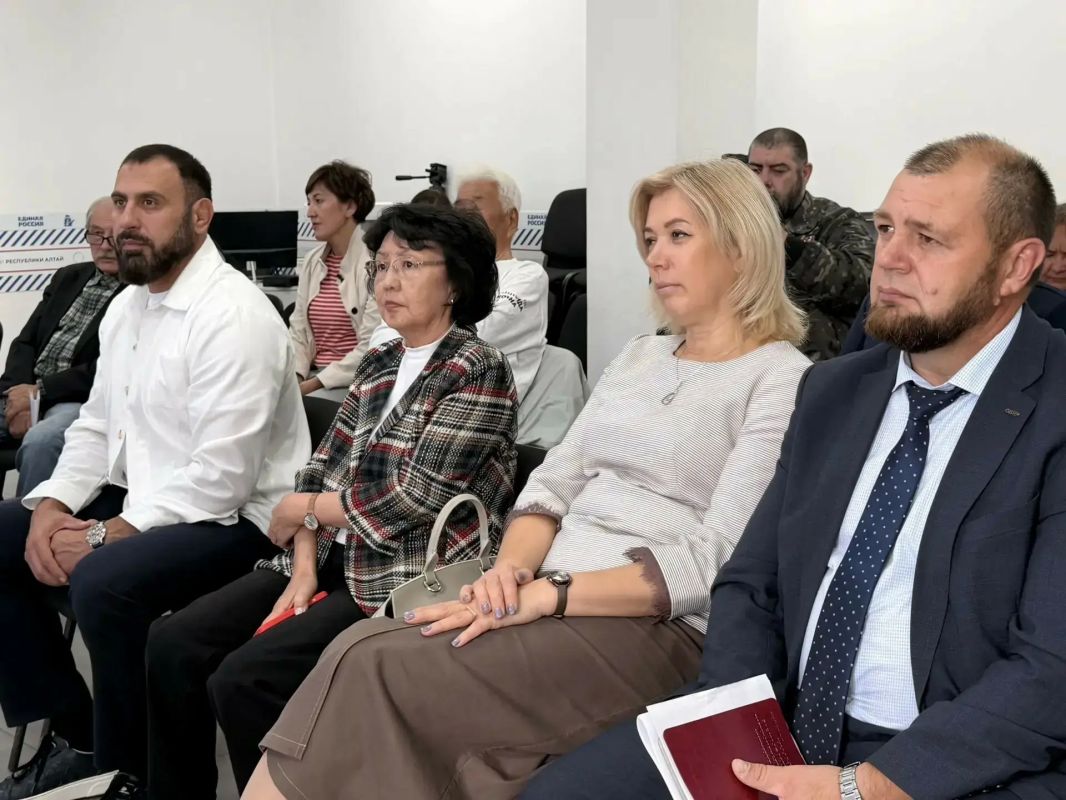 От предложений граждан — к конкретным решениям: в Республике Алтай обсудили новую Народную программу «Единой России» От предложений граждан — к конкретным решениям: в Республике Алтай обсудили новую Народную программу «Единой России»