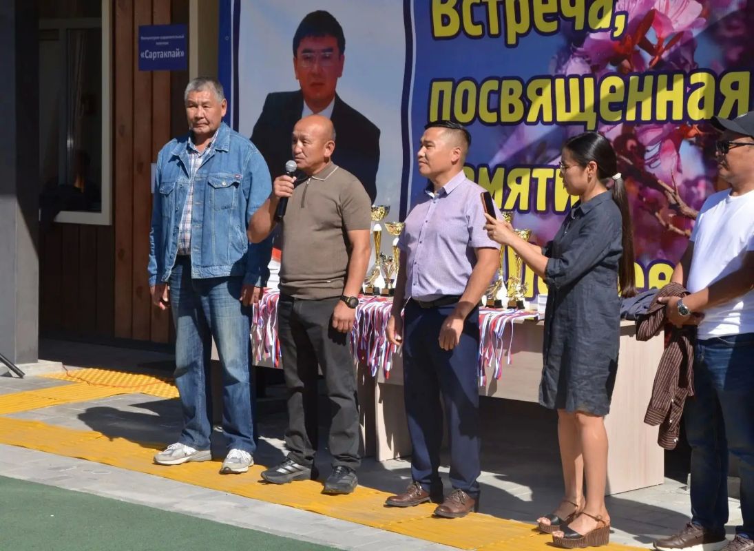 В Онгудае прошёл республиканский турнир памяти С. Т. Пекпеева В Онгудае прошёл республиканский турнир памяти С. Т. Пекпеева