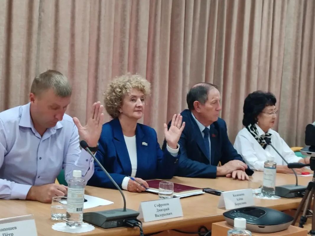 В региональном Парламенте прошло заседание Президиума Госсобрания - Эл Курултай РА В региональном Парламенте прошло заседание Президиума Госсобрания - Эл Курултай РА