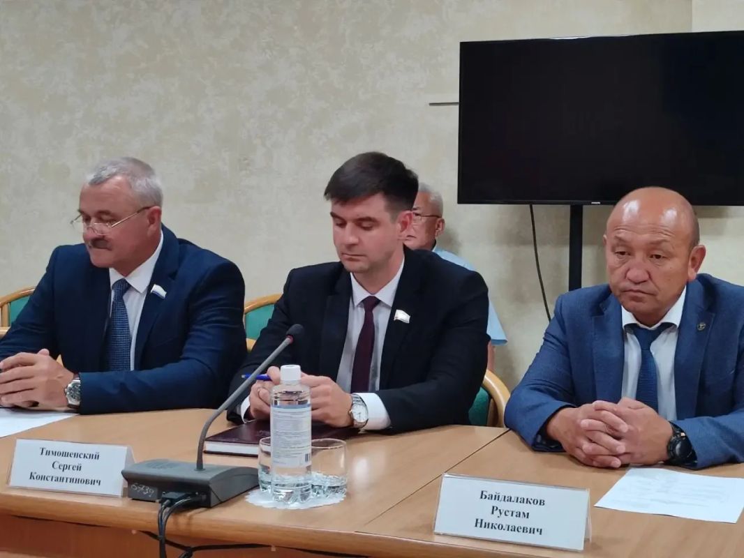 В региональном Парламенте прошло заседание Президиума Госсобрания - Эл Курултай РА В региональном Парламенте прошло заседание Президиума Госсобрания - Эл Курултай РА