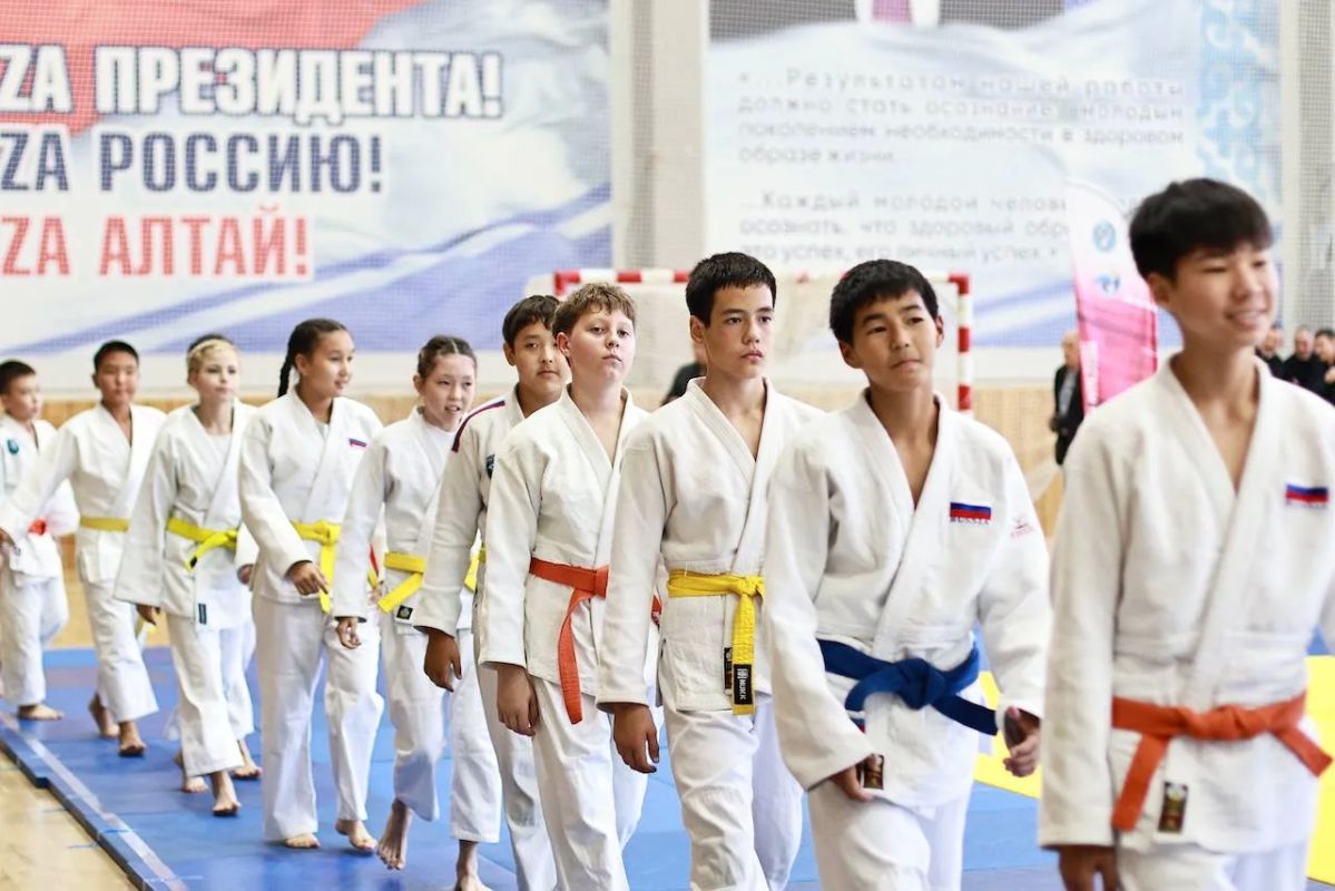 Более 180 юных спортсменов участвуют в Первенстве Республики Алтай по дзюдо Более 180 юных спортсменов участвуют в Первенстве Республики Алтай по дзюдо