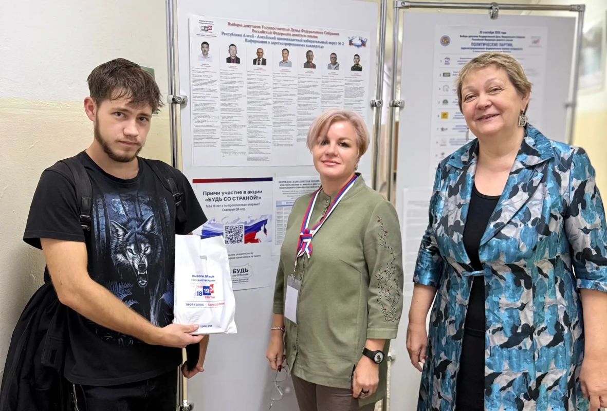 Депутаты проголосовали и посетили избирательные участки Депутаты проголосовали и посетили избирательные участки