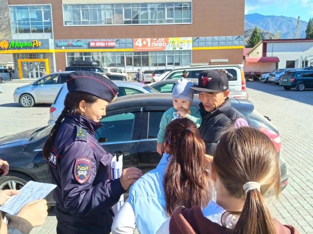 В Онгудае прошла акция «Письмо водителю», её провели сотрудники Госавтоинспекции и отряд юных инспекторов дорожного движения В Онгудае прошла акция «Письмо водителю», её провели сотрудники Госавтоинспекции и отряд юных инспекторов дорожного движения
