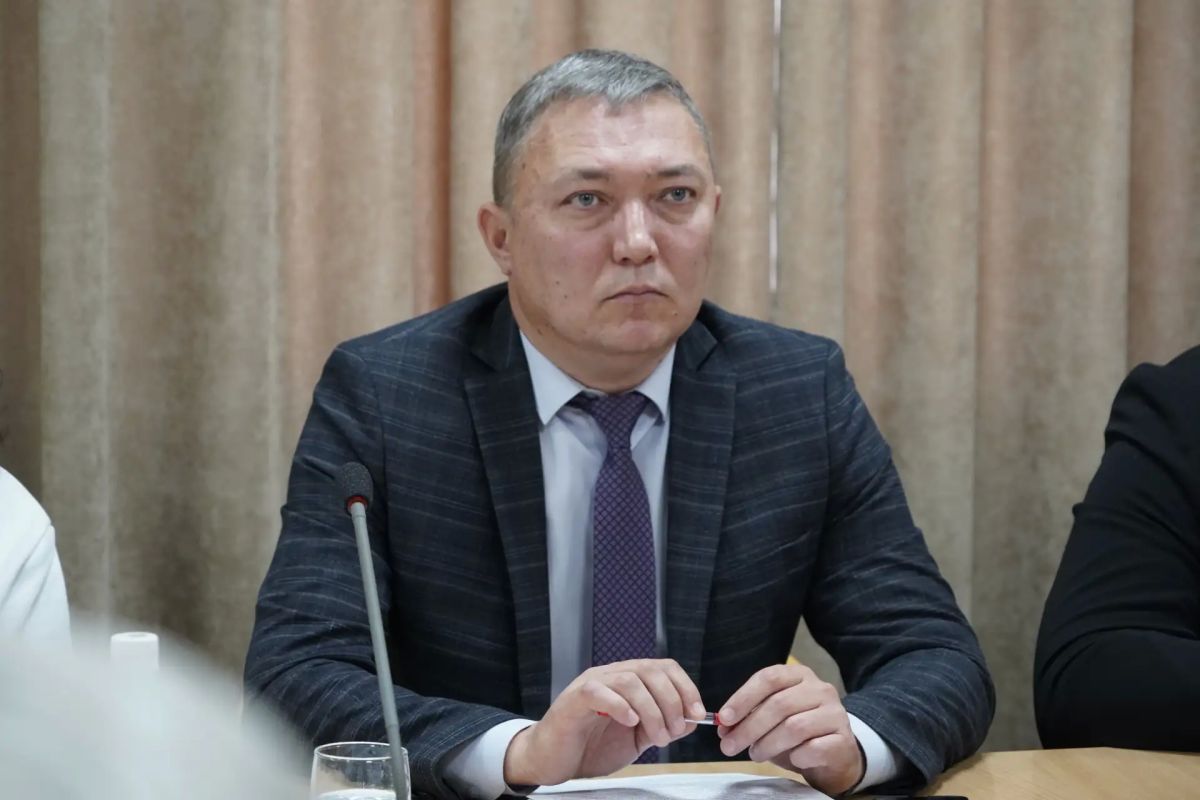 На предсессионном заседании комитет по национальной политике, образованию, культуре, общественным объединениям и СМИ рассмотрел кандидатуры в новый состав Общественной палаты Республики Алтай На предсессионном заседании комитет по национальной политике, образованию, культуре, общественным объединениям и СМИ рассмотрел кандидатуры в новый состав Общественной палаты Республики Алтай