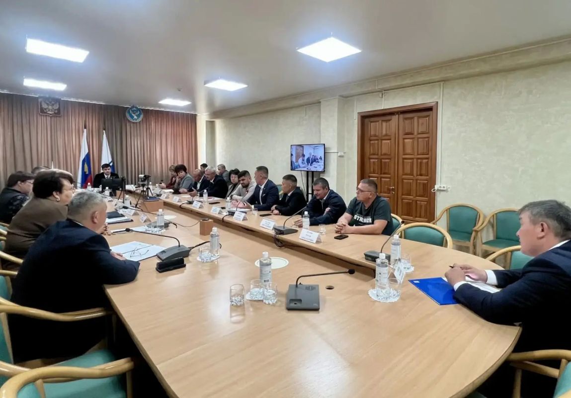 Комитет по развитию туризма, предпринимательства, спорта и молодёжной политике провёл предсессионное заседание Комитет по развитию туризма, предпринимательства, спорта и молодёжной политике провёл предсессионное заседание