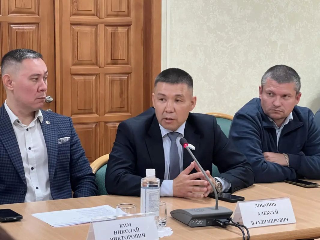 Комитет по развитию туризма, предпринимательства, спорта и молодёжной политике провёл предсессионное заседание Комитет по развитию туризма, предпринимательства, спорта и молодёжной политике провёл предсессионное заседание