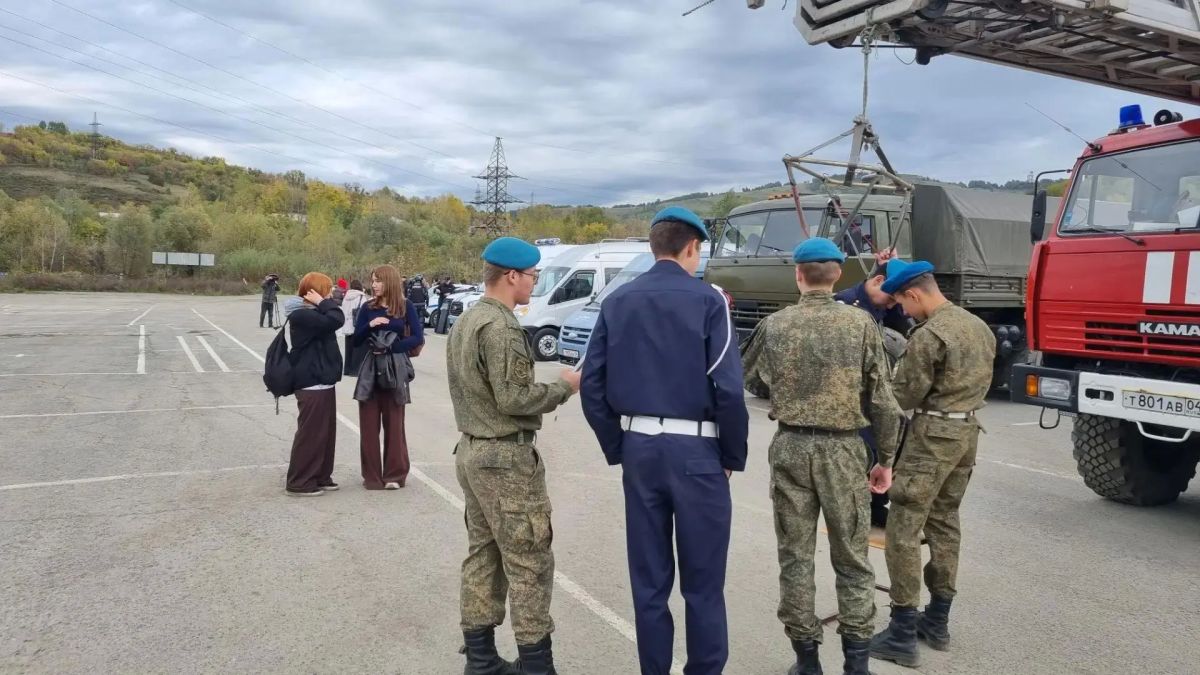День открытых дверей регионального отделения ДОСААФ России проходит на автодроме в Горно-Алтайске День открытых дверей регионального отделения ДОСААФ России проходит на автодроме в Горно-Алтайске