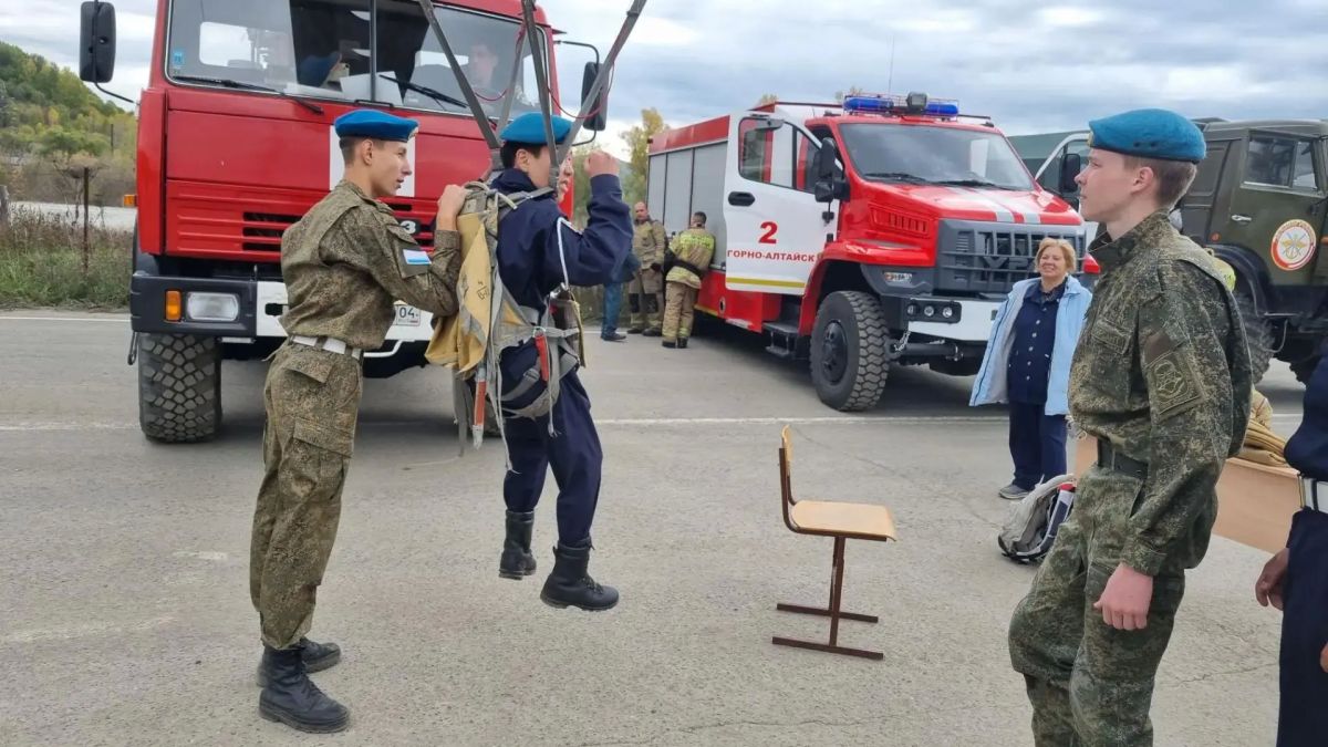 День открытых дверей регионального отделения ДОСААФ России проходит на автодроме в Горно-Алтайске День открытых дверей регионального отделения ДОСААФ России проходит на автодроме в Горно-Алтайске