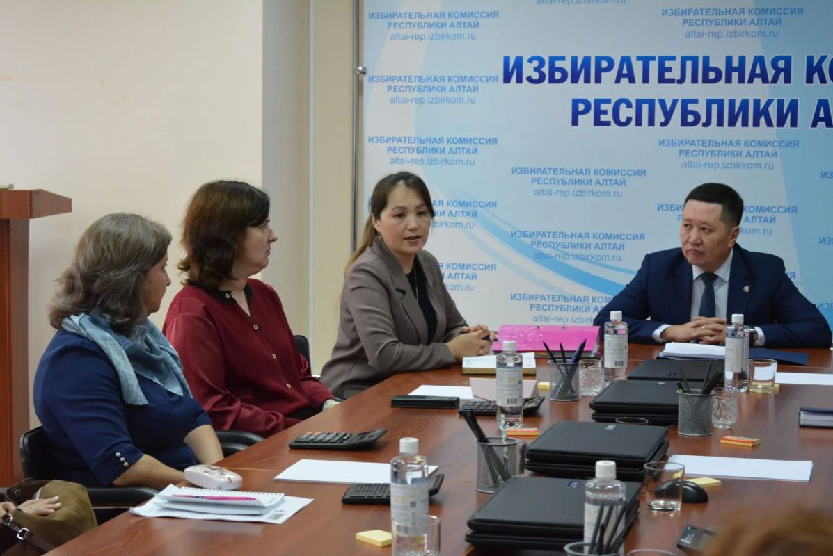 30 сентября 2026 года начала работу Контрольно-ревизионная служба при Избирательной комиссии Республики Алтай по контролю за целевым расходованием бюджетных средств, выделенных избирательным комиссиям (территориальным... 30 сентября 2026 года начала работу Контрольно-ревизионная служба при Избирательной комиссии Республики Алтай по контролю за целевым расходованием бюджетных средств, выделенных избирательным комиссиям (территориальным...