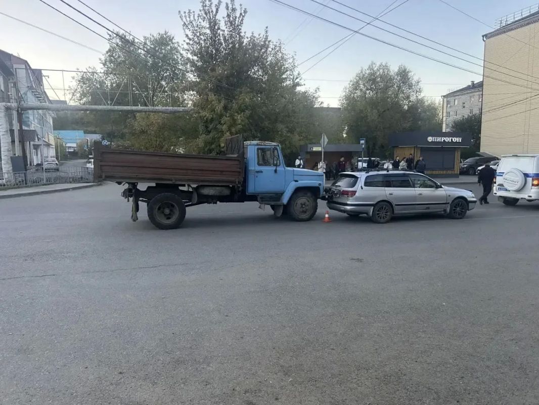 Смертельное ДТП в Горно-Алтайске: погиб водитель грузовика