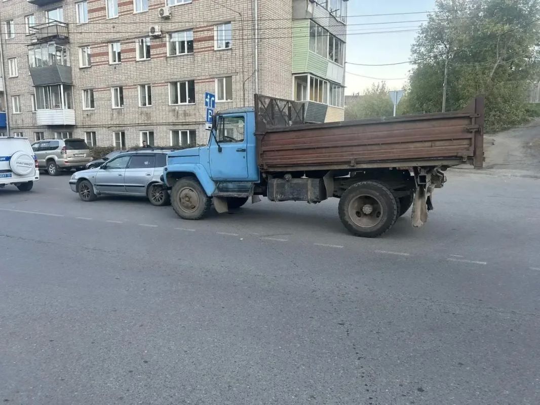 1 октября в Горно-Алтайске произошло ДТП, в результате которого один из водителей скончался 1 октября в Горно-Алтайске произошло ДТП, в результате которого один из водителей скончался