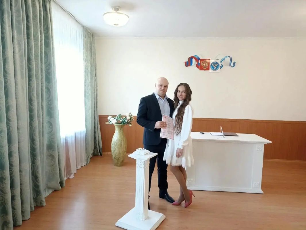 Говорят, что если пожениться в красивую дату, то и семейная жизнь будет счастливой