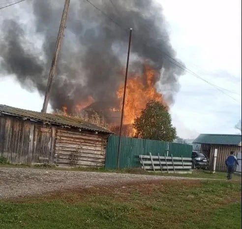 Многодетная семья Захаровых из села Удаловка Турочакского района осталась без крова