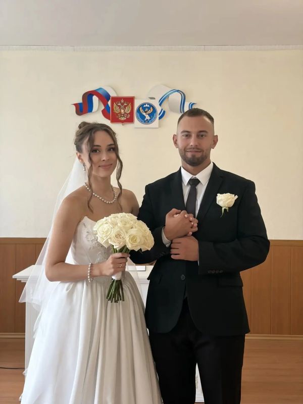 Говорят, что если пожениться в красивую дату, то и семейная жизнь будет счастливой Говорят, что если пожениться в красивую дату, то и семейная жизнь будет счастливой