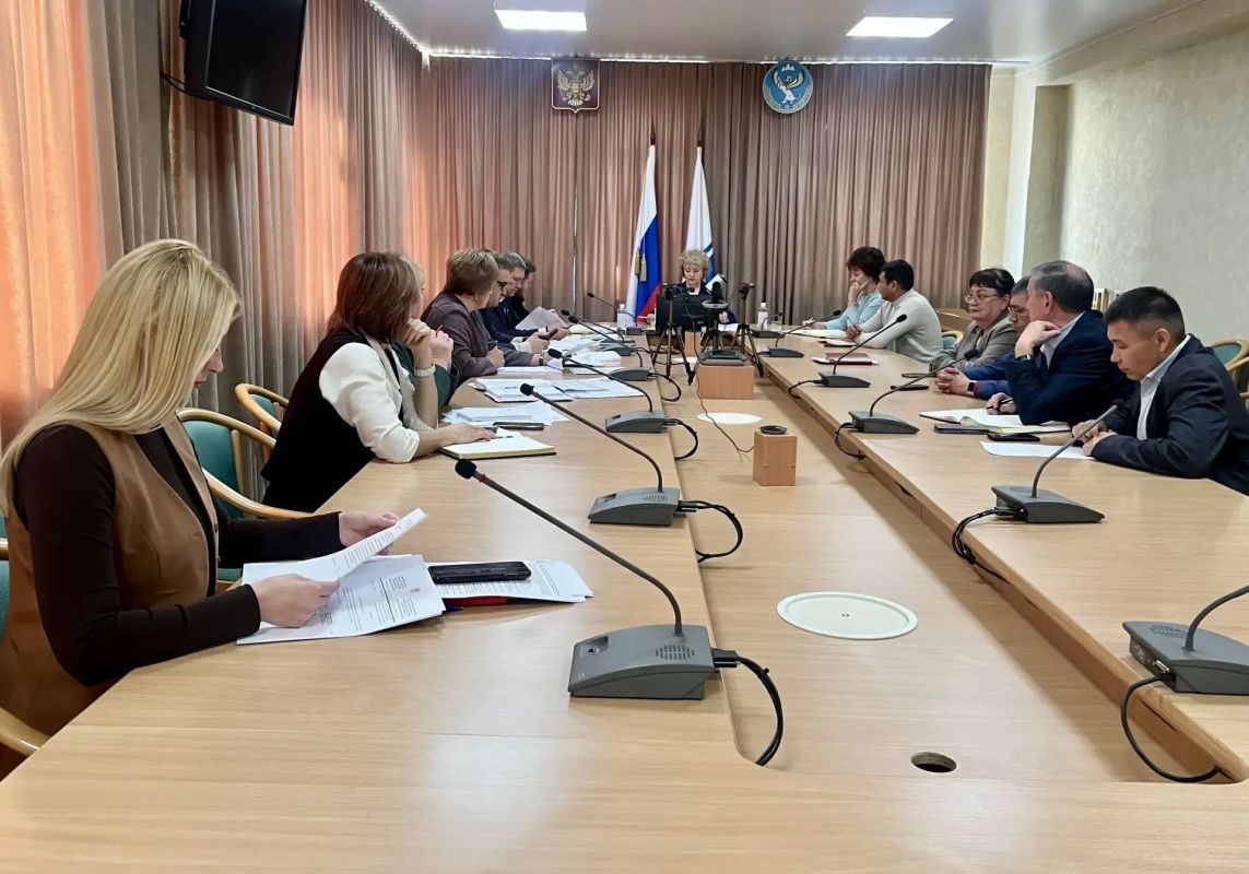 На рабочей группе Комитета по здравоохранению и социальной защите рассмотрены вопросы формирования предварительных данных и планируемых расходных обязательств Республики Алтай на 2027 год и плановый период 2028–2029 годов На рабочей группе Комитета по здравоохранению и социальной защите рассмотрены вопросы формирования предварительных данных и планируемых расходных обязательств Республики Алтай на 2027 год и плановый период 2028–2029 годов