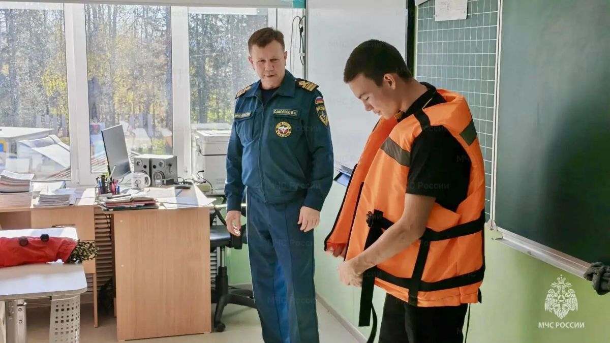 Студенты и школьники республики узнали, как действовать при сигнале «Внимание всем!» Студенты и школьники республики узнали, как действовать при сигнале «Внимание всем!»