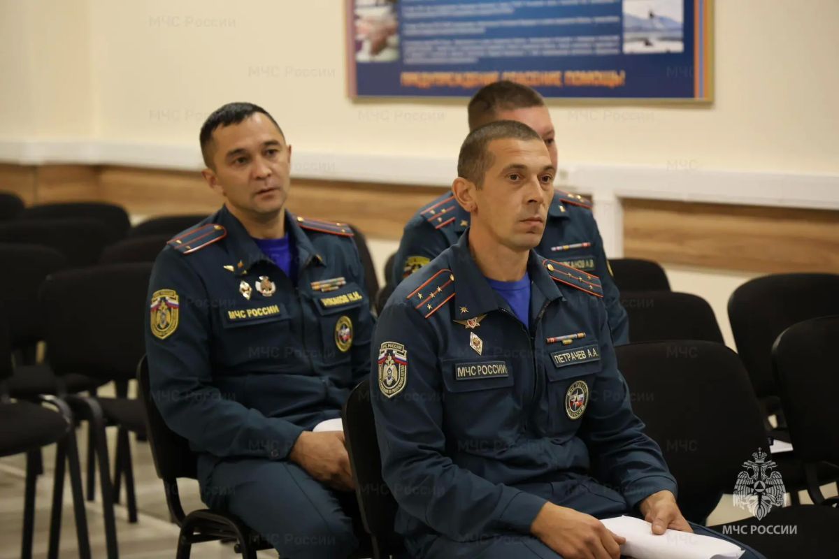 Сотрудники успешно подтвердили и получили новые квалификационные звания Сотрудники успешно подтвердили и получили новые квалификационные звания