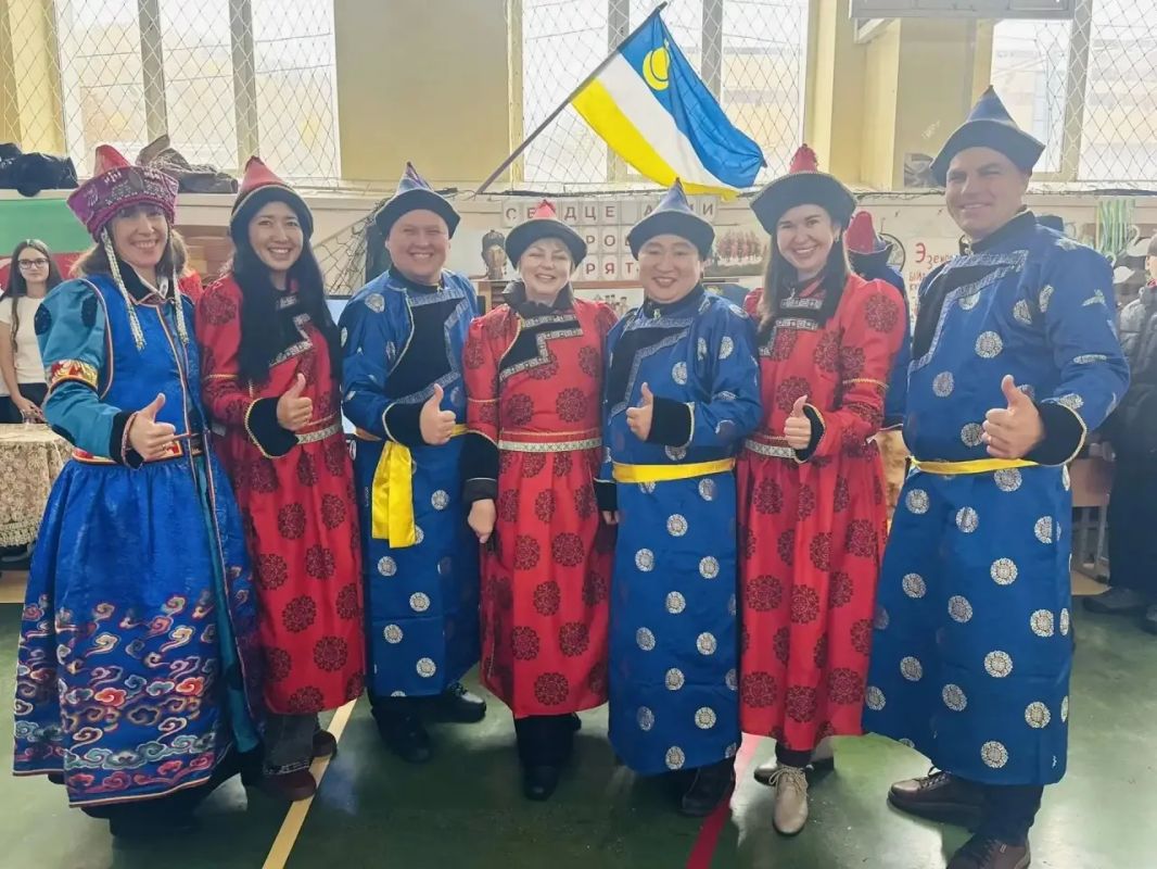 Руководитель РОО ФК «Катунь» Республики Алтай Алан Маратович Охрин показал, как прошёл Семейный фестиваль «Гармония народов России» на площадке Гимназии №9 г. Горно-Алтайска Руководитель РОО ФК «Катунь» Республики Алтай Алан Маратович Охрин показал, как прошёл Семейный фестиваль «Гармония народов России» на площадке Гимназии №9 г. Горно-Алтайска
