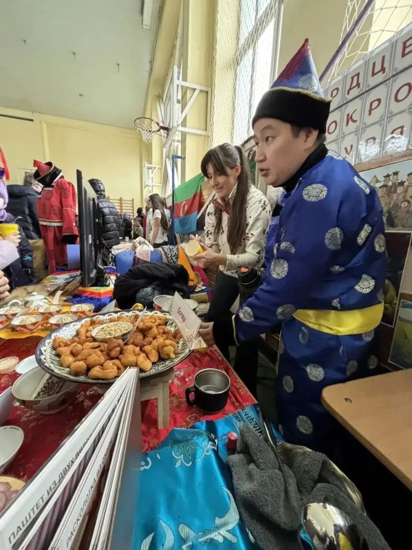 Руководитель РОО ФК «Катунь» Республики Алтай Алан Маратович Охрин показал, как прошёл Семейный фестиваль «Гармония народов России» на площадке Гимназии №9 г. Горно-Алтайска Руководитель РОО ФК «Катунь» Республики Алтай Алан Маратович Охрин показал, как прошёл Семейный фестиваль «Гармония народов России» на площадке Гимназии №9 г. Горно-Алтайска
