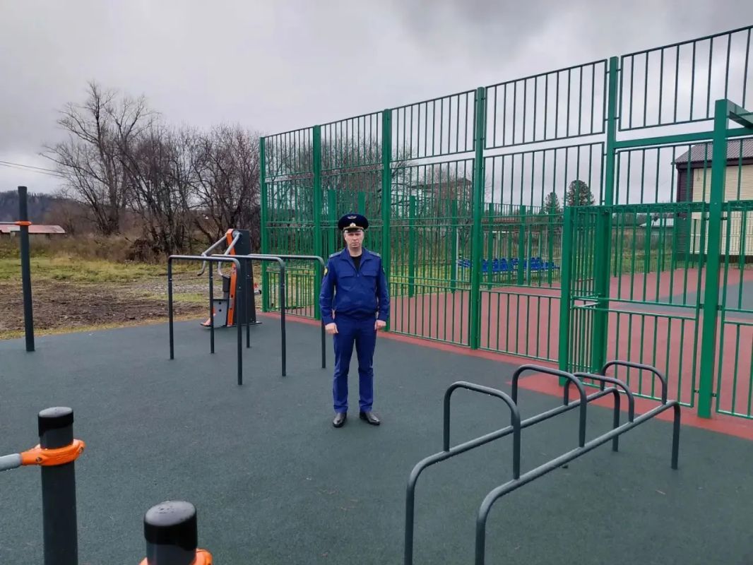 В селе Дмитриевка после вмешательства прокуратуры построили умную спортивную площадку