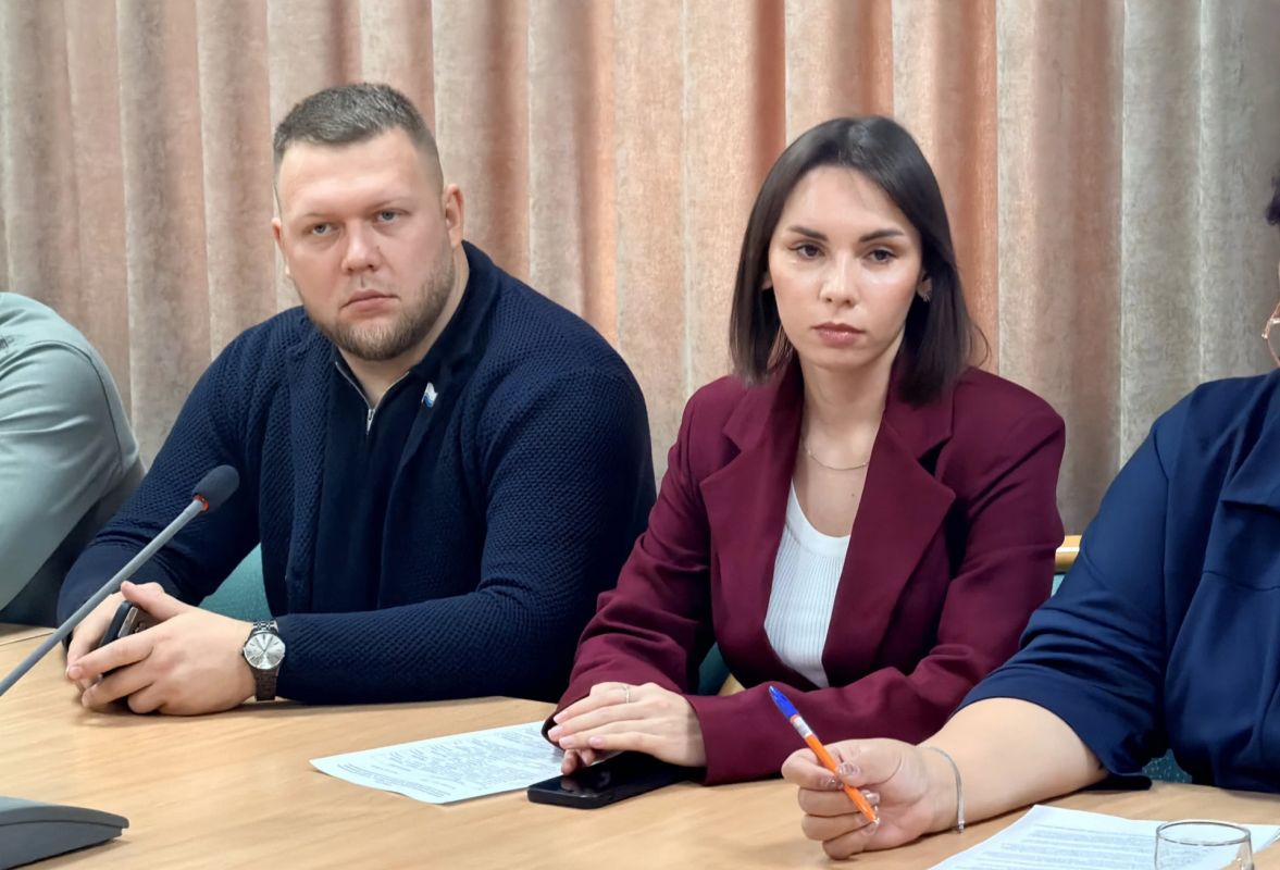 Молодежная среда как школа гражданской активности: итоги совещания Молодежная среда как школа гражданской активности: итоги совещания