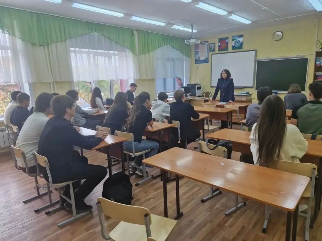 Представитель регионального следственного управления провел профориентационное занятие для кадет