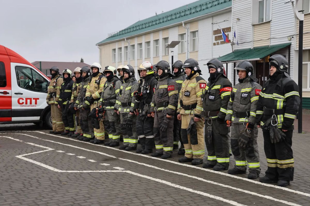 Действовать быстро и слаженно — цель пожарно-тактических учений Действовать быстро и слаженно — цель пожарно-тактических учений