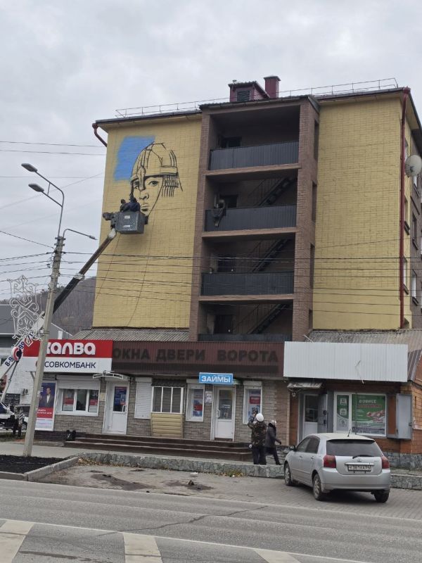 На фасаде пятиэтажек у автовокзала появятся муралы от художника Аржана Ютеева На фасаде пятиэтажек у автовокзала появятся муралы от художника Аржана Ютеева