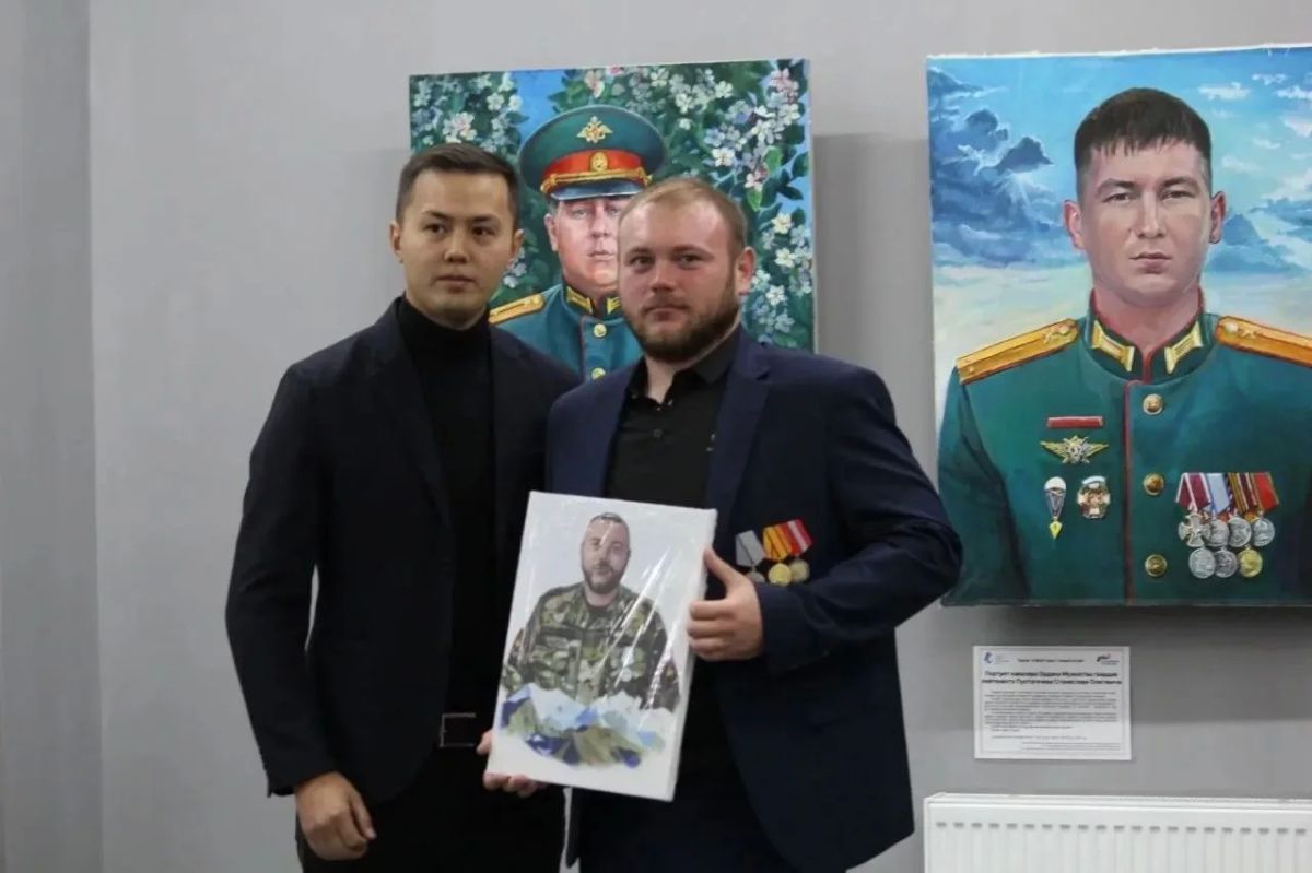 На площадке гостиничного комплекса «Катунь Река» прошла презентация передвижной выставки «СВОи герои На площадке гостиничного комплекса «Катунь Река» прошла презентация передвижной выставки «СВОи герои