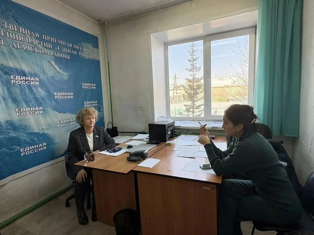 Алена Казанцева провела личный прием граждан в Кош-Агаче Алена Казанцева провела личный прием граждан в Кош-Агаче