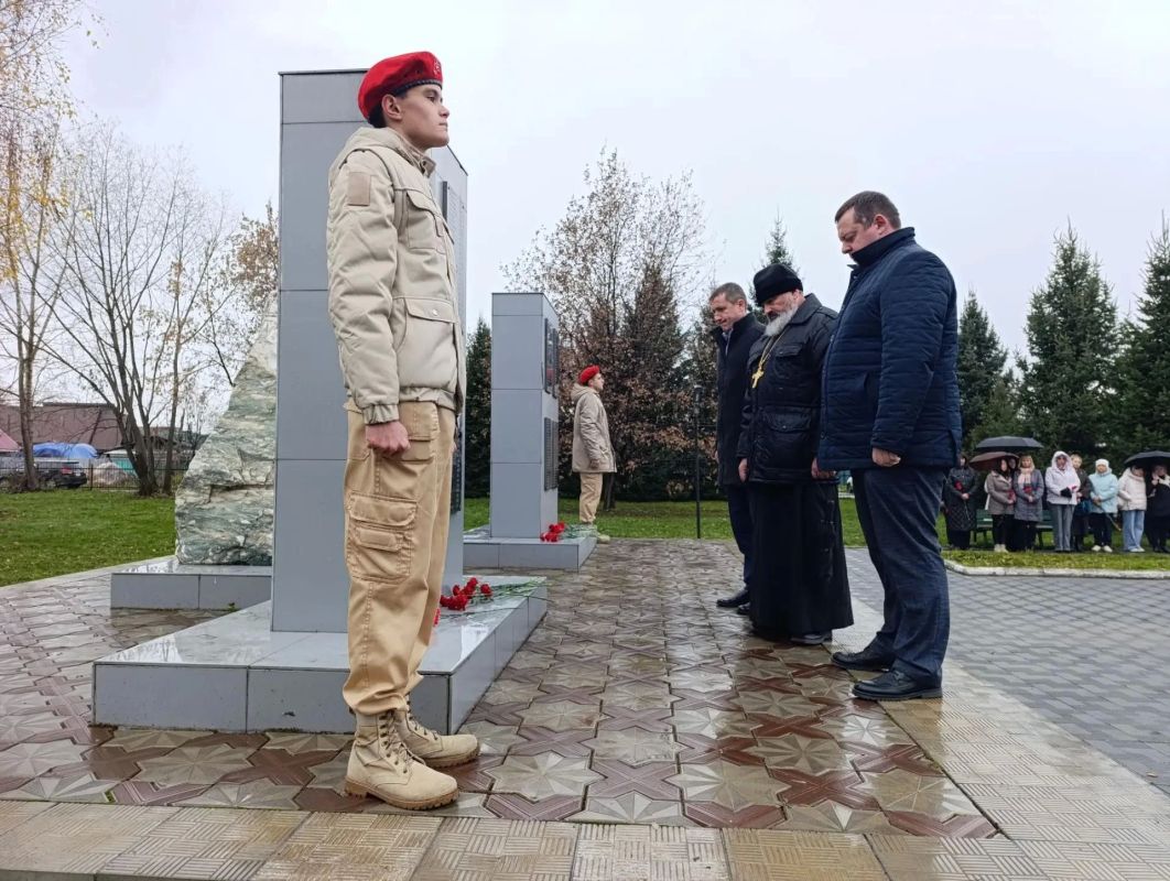 В Республике Алтай почтили память жертв политических репрессий В Республике Алтай почтили память жертв политических репрессий