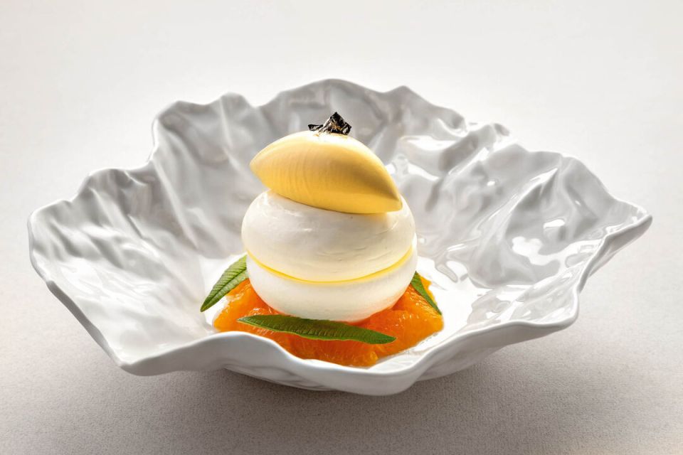 Тропические фрукты на новогоднем столе