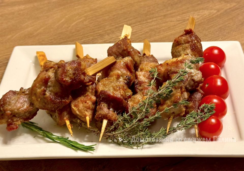 Как приготовить свинину на шпажках с необычной приправой